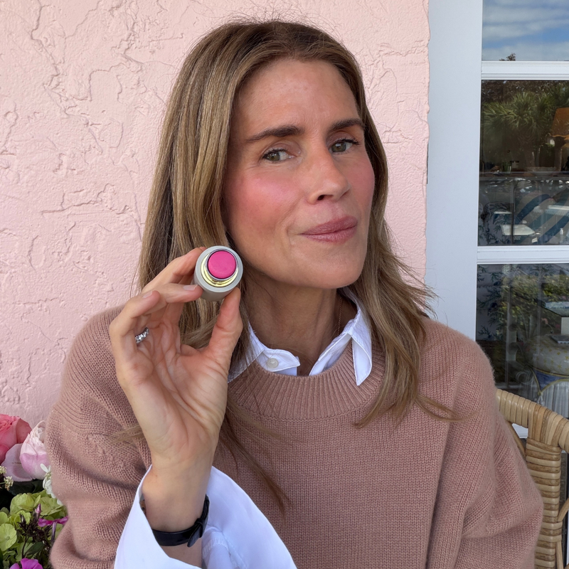 The Mature Skin Trick That’s a Mini-Lift