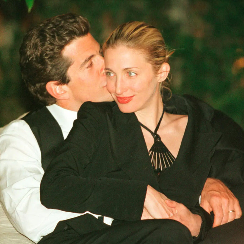 How to Get Carolyn Bessette Kennedy’s Iconic Look