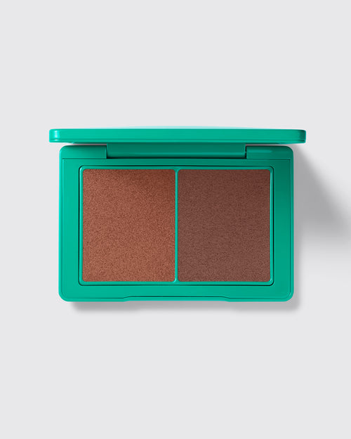 Sun Tone Creme in Soleil Parfait 3 on Grey background. 